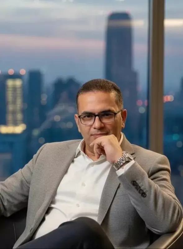 مصمم الجرافيك/ أحمد عبد ربه